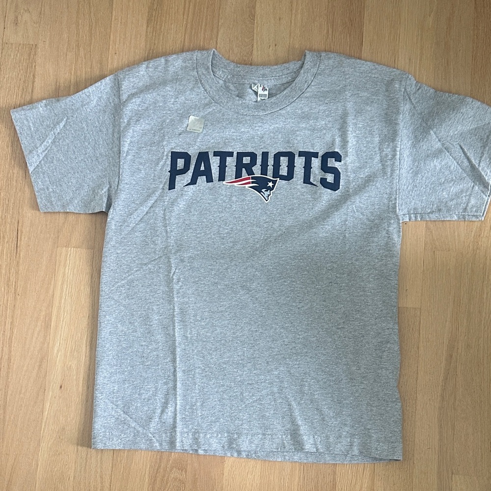NFL Gray Patriots Logo Tee